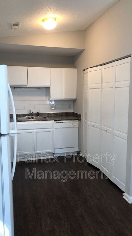 2621 DE MILLE ST