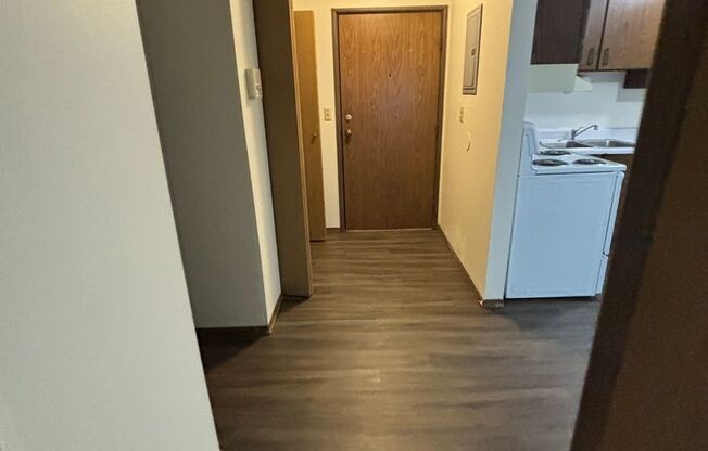 1 bed, 1 bath, 624 sqft, $775, Unit 4