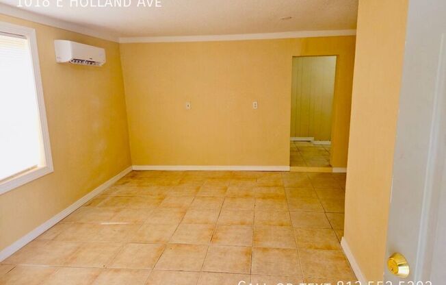 1018 E HOLLAND AVE
