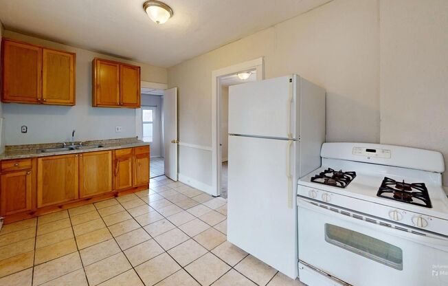 2 beds, 1 bath, 735 sqft, $900, Unit Unit 4