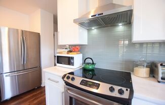 3 beds, 1 bath, $3,750, Unit 3A