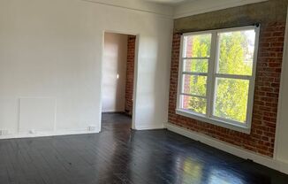 1 bed, 1 bath, 650 sqft, $2,700, Unit 408