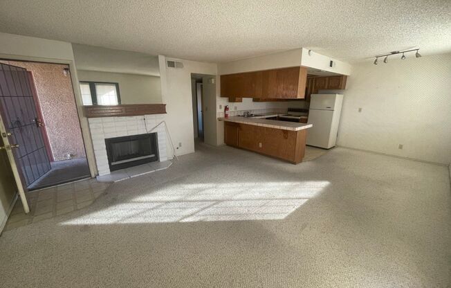 1 bed, 1 bath, $975, Unit #241