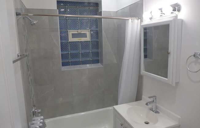 1 bed, 1 bath, 775 sqft, $1,595, Unit 208