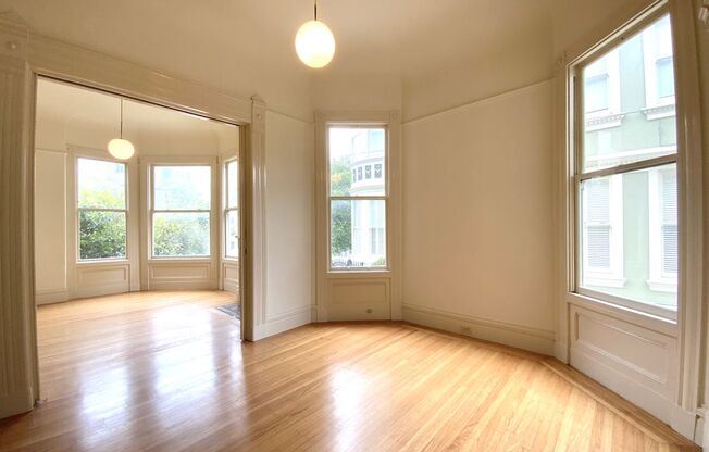 SPACIOUS 4BR! Laundry IN-UNIT! Great Location! DISHWASHER!