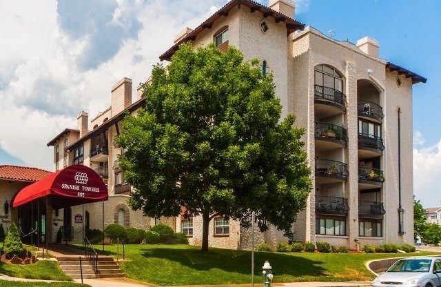 Three Bedroom Condo For Rent at Spanish Towers in Boulder