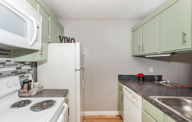 1 bed, 1 bath, 585 sqft, $960