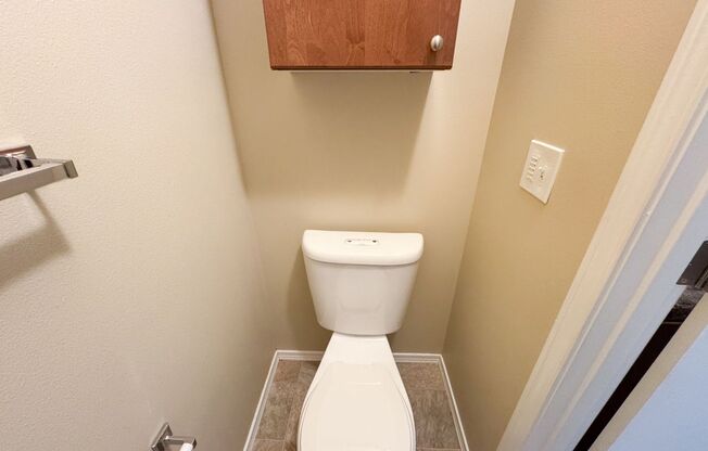 Studio, 1 bath, 137 sqft, $1,195, Unit 8C