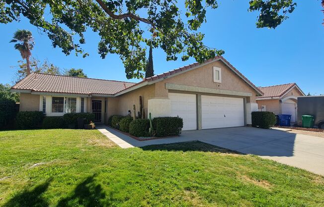 Rental Available - 3814 Cocina Ln Palmdale CA 93551