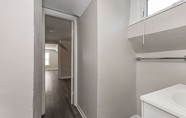 1 bed, 1 bath, 665 sqft, $725