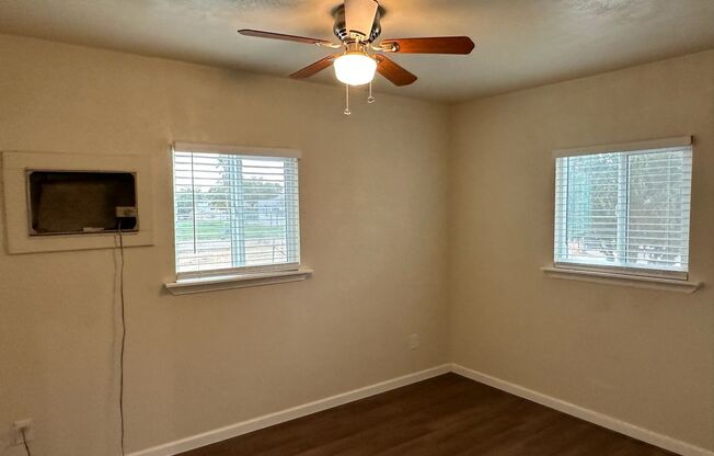 3 beds, 2 baths, $1,595