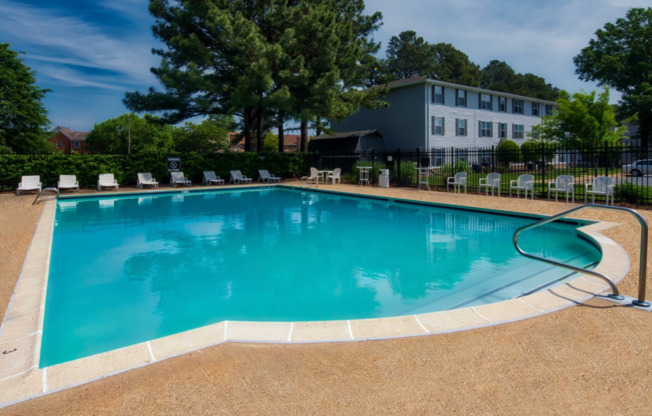 2 beds, 1 bath, 800 sqft, $1,599, Unit 800-21-102E