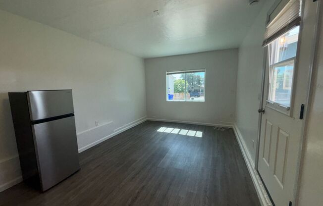 4006-4008 DELTA STREET