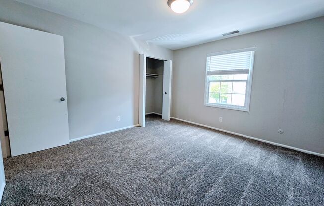 2 beds, 1.5 baths, 1,056 sqft, $2,099, Unit T-018
