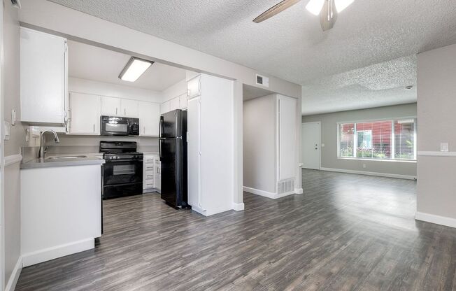3 beds, 1.5 baths, $2,995, Unit 12