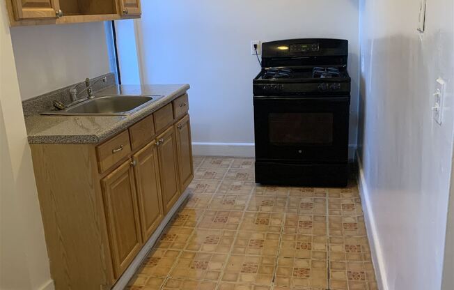 Lovely 1 Bedroom Apartment In Well Maintained Building- Located in Yonkers