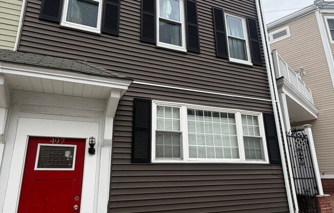 Cozy and Sunlit 1 bed 1 Bath!