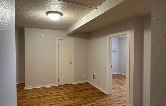 2 beds, 1 bath, 707 sqft, $1,275, Unit 311