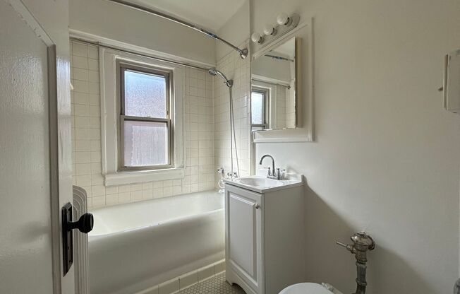 1 bed, 1 bath, $1,125