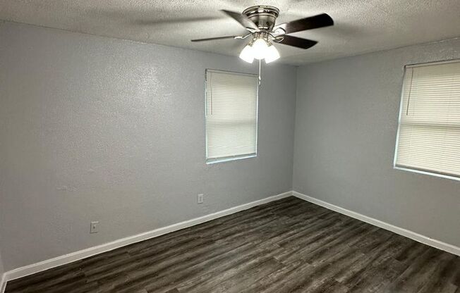 2 beds, 1 bath, 800 sqft, $900, Unit 2112