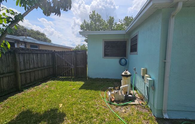 3 beds, 2 baths, $2,300