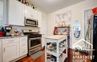2619 North Southport Avenue