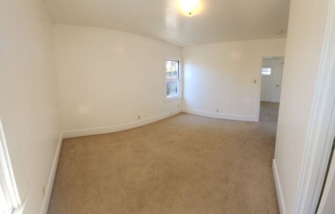 2 beds, 1 bath, $2,750