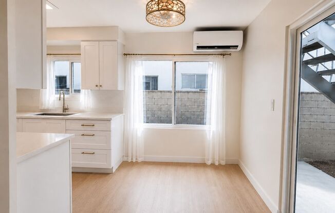 NOW LEASING! 1 BED + 1.5 BATH at 1522 Harvard St, Santa Monica, CA 90404.