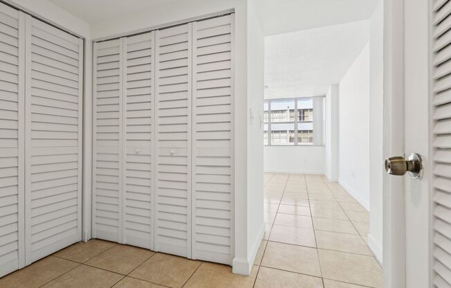 2 beds, 2 baths, 1,110 sqft, $2,300, Unit 211S