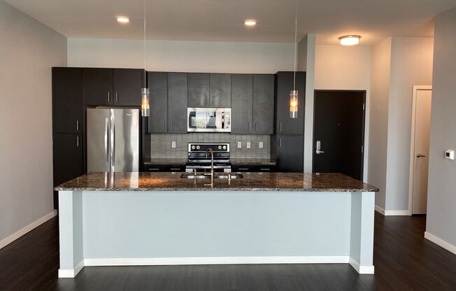 2 beds, 2 baths, 1,412 sqft, $3,375, Unit 806 (Penthouse)
