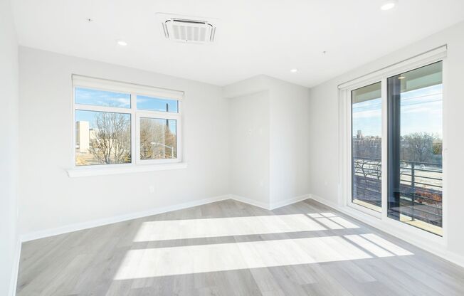 2 beds, 2 baths, 927 sqft, $1,935, Unit B220