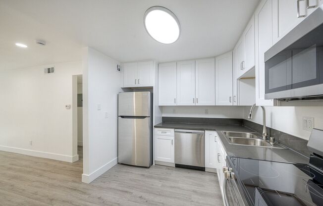 1 bed, 1 bath, 672 sqft, $2,195, Unit #38 - 1X1 672 SQ FT