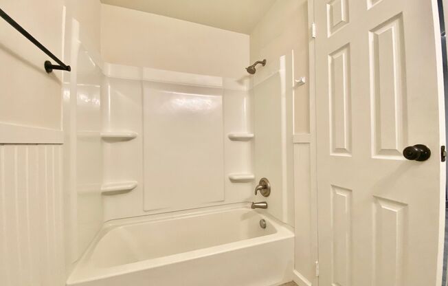 1 bed, 1 bath, 600 sqft, $1,425, Unit A - 31