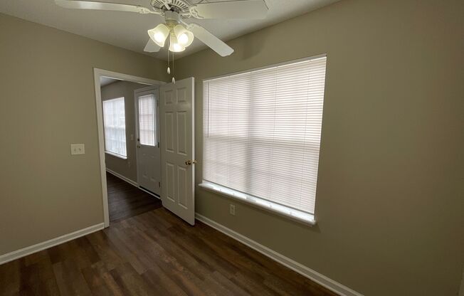 1 bed, 1 bath, 871 sqft, $1,175, Unit 2768-4