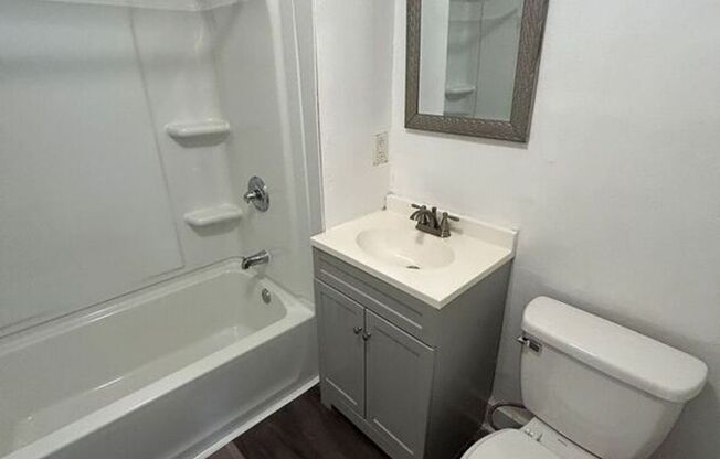Cozy 1 bedroom apartment in Church Hill