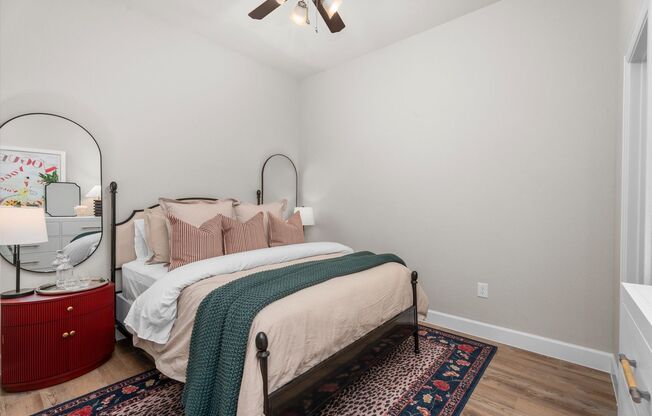 1 bed, 1 bath, 650 sqft, $1,300, Unit 428