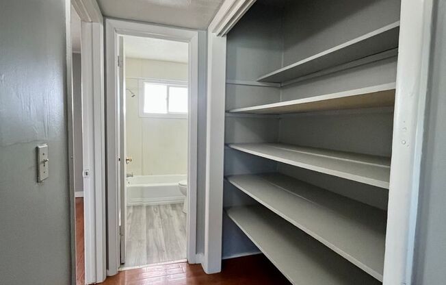 Boyd Street 4822-4826 Sahler