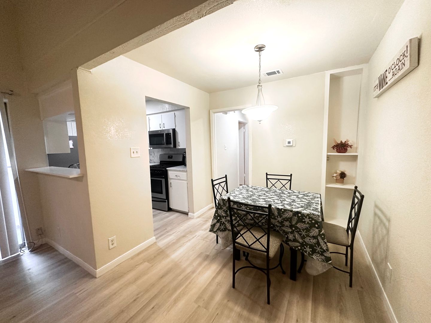 2 bed 1 bath on Emerald Forest