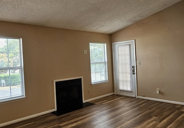 403 RESORT CT