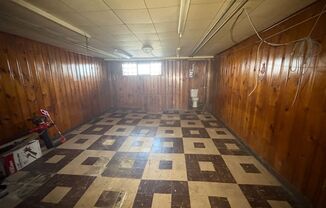 3 beds, 1.5 baths, $1,550