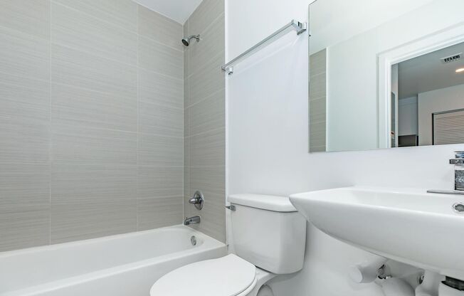 Studio, 1 bath, 444 sqft, $1,925, Unit 405