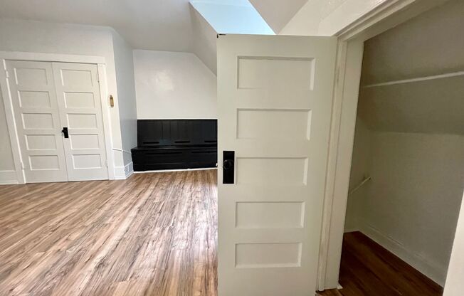 Studio, 1 bath, 355 sqft, $795, Unit 8