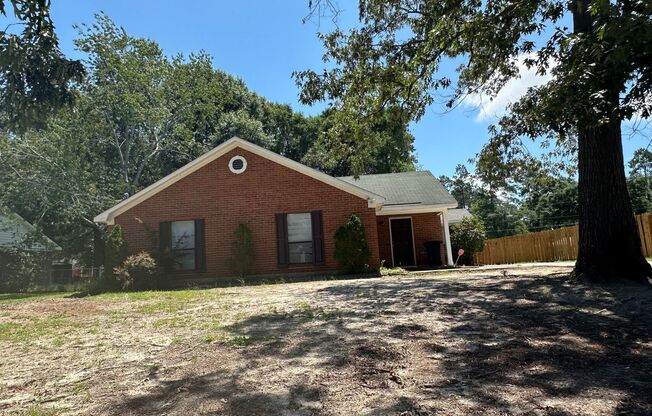 3/2 No carpet & Fenced yard off Old Waynesboro Road