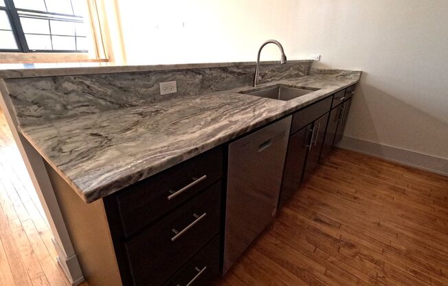 2 beds, 1 bath, 1,150 sqft, $2,595, Unit 1432-309