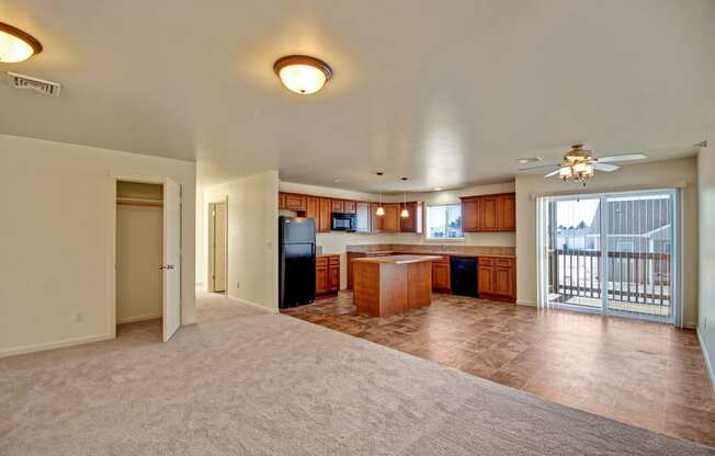 Phoenix Ridge Kitchen Apartment for rent in Williston, ND