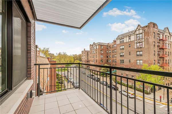 1 bed, 1 bath, 943 sqft, $2,933, Unit 5B