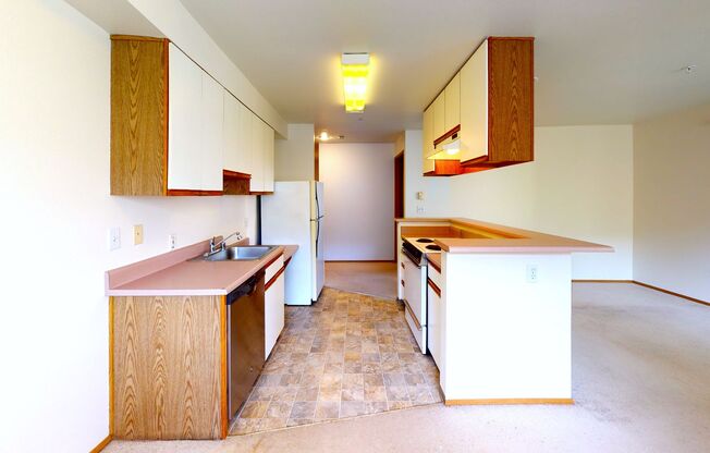 2 beds, 1 bath, 800 sqft, $1,995, Unit 105