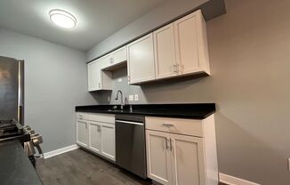 1 bed, 1 bath, 450 sqft, $975, Unit 310