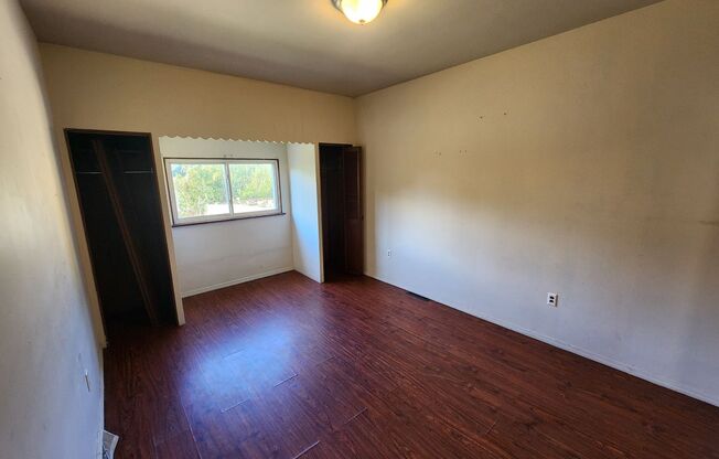 3 beds, 1 bath, $1,295