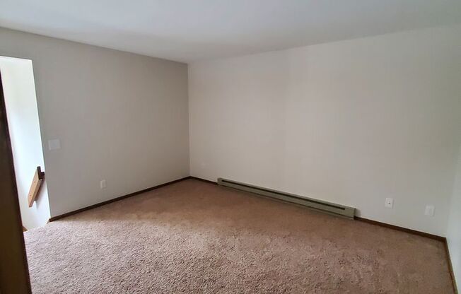 2 beds, 1.5 baths, 950 sqft, $1,434, Unit 5811-2A